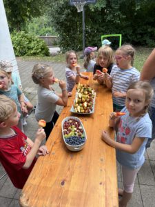 VfL Day im JUZ Fruitsnack Gymnastik und Fitness